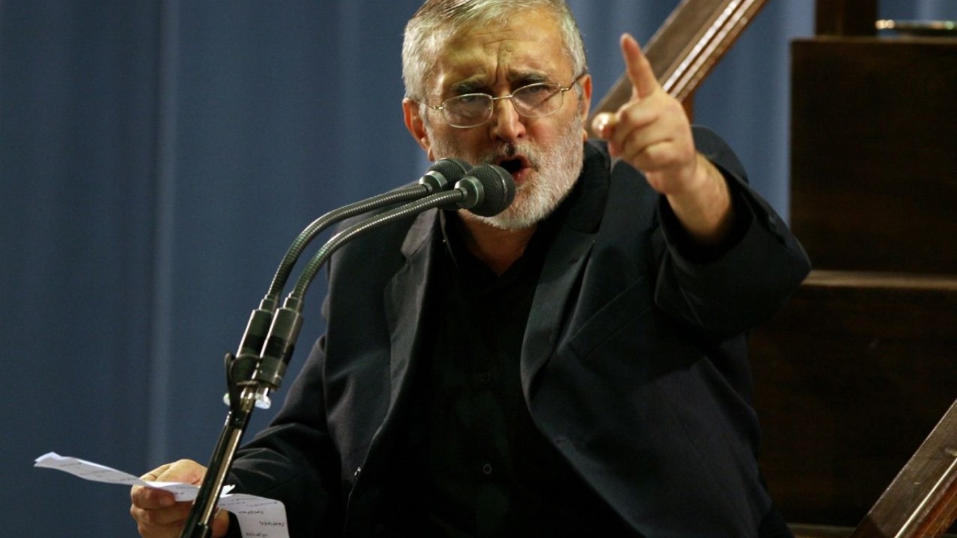 ادامه ماجرای جنجالی فیضیه در تهران! تهدید رئیس‌جمهوری به قتل از سوی مداح مشهور تهران!