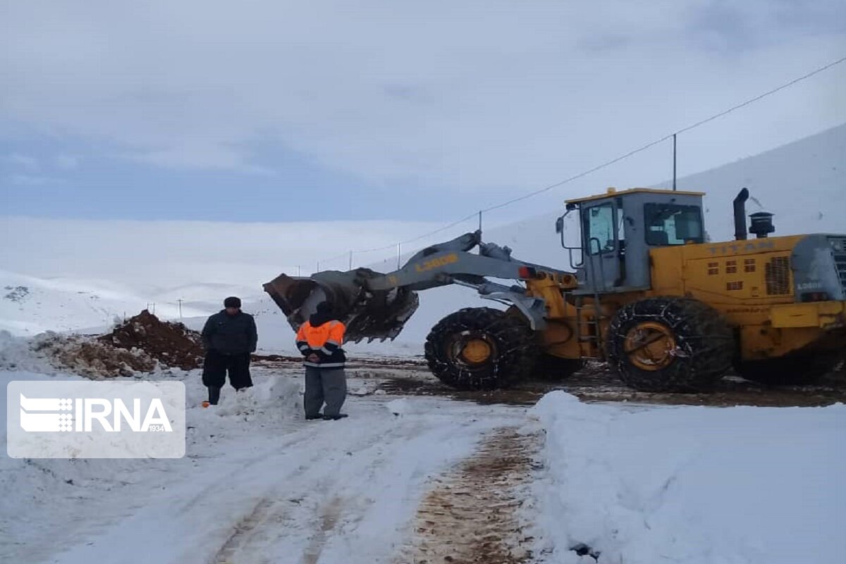 ۱۶۰ مسافر گرفتار در برف و کولاک غرب خراسان رضوی نجات یافتند